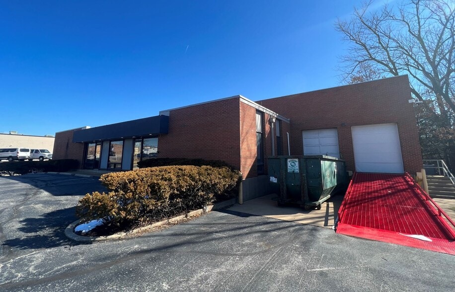 Primary Photo Of 10450-10452 Baur Blvd, Olivette Warehouse For Sale