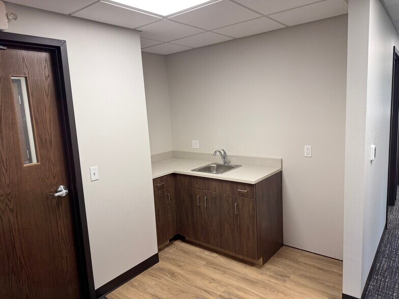 More Photos Of 10186 State Road 27, Hayward Office For Lease