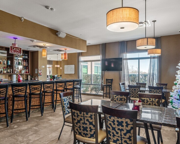 More Photos Of 1103 Hobbs Hwy, Seminole Hotel For Sale