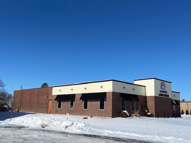 More Photos Of 6010 S Cass Ave, Westmont Restaurant For Sale