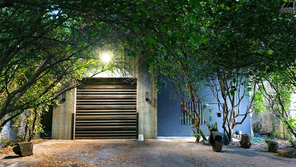 More Photos Of 2310 W 79th St, Hialeah Warehouse For Sale