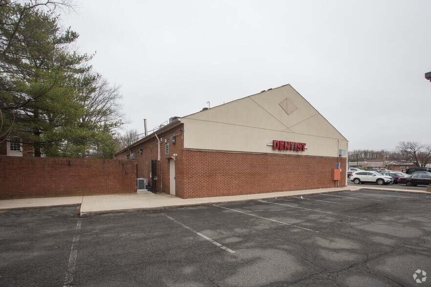 More Photos Of 8723 Richmond Hwy, Alexandria Unknown For Lease