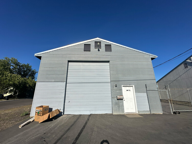 Primary Photo Of 1108 N 9th Ave, Walla Walla Flex For Lease