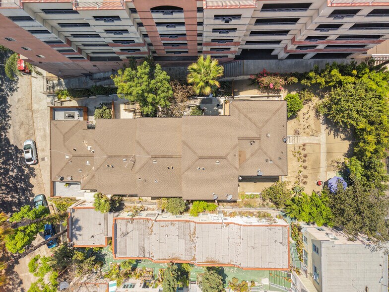 More Photos Of 415 Loma Dr, Los Angeles Apartments For Sale