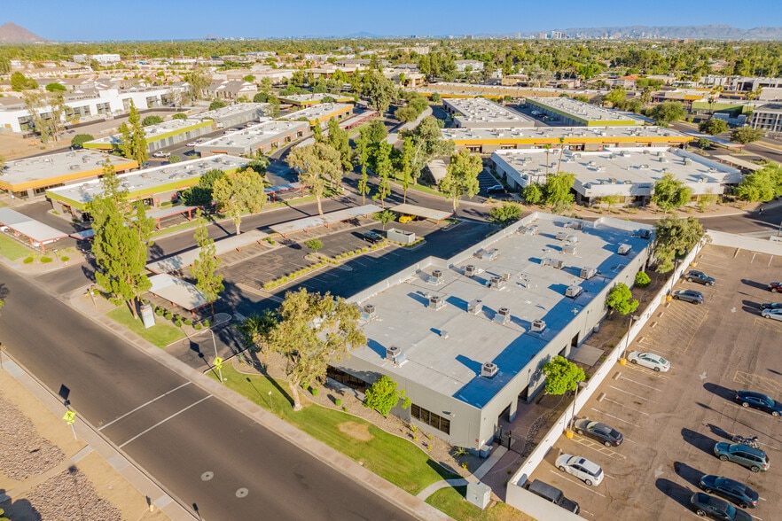 More Photos Of 2410 W Royal Palm Rd, Phoenix Light Manufacturing For Sale