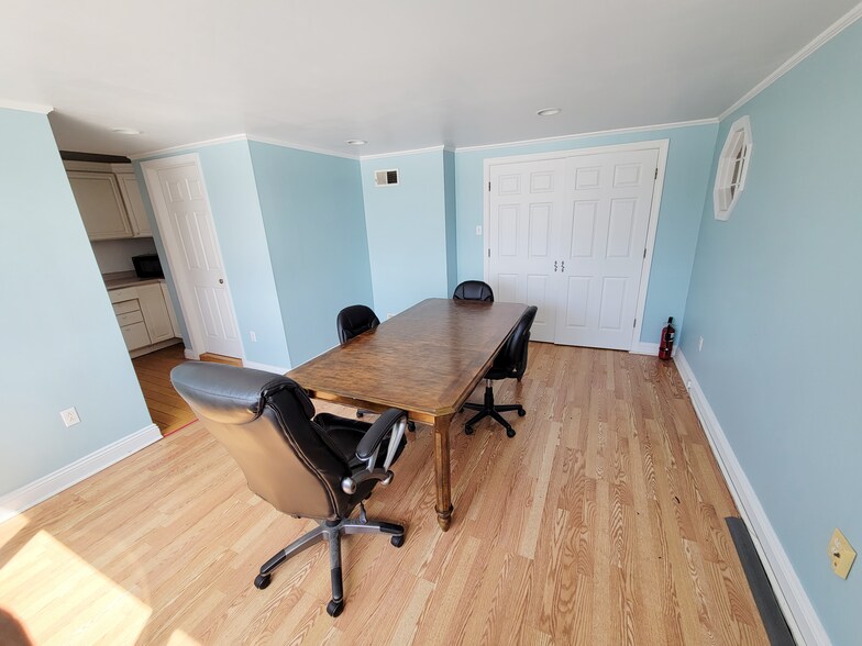 More Photos Of 11380 Lincoln Hwy E, North Huntingdon Manufacturing For Sale