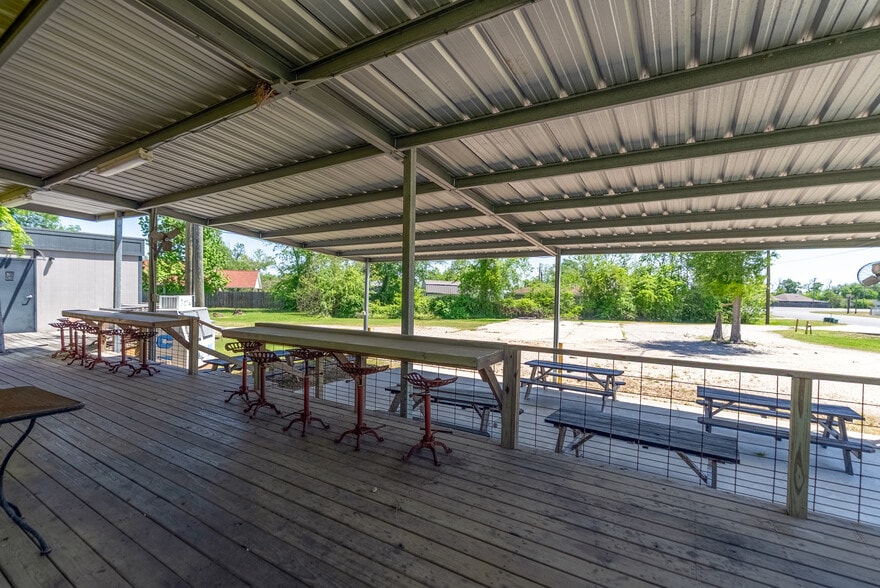 More Photos Of 1411 Houston River Rd, Westlake Restaurant For Sale