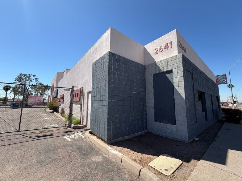 More Photos Of 2641 E McDowell Rd, Phoenix Loft Creative Space For Lease