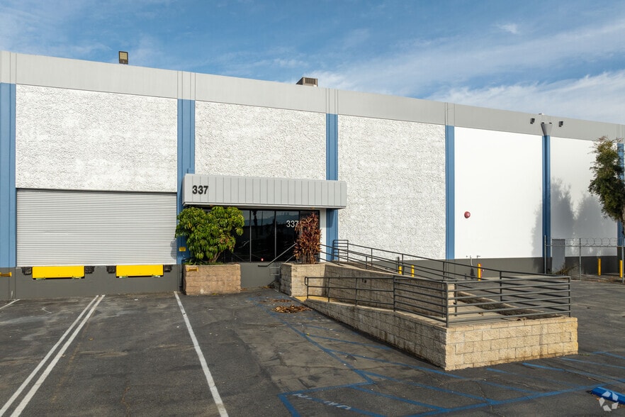 Primary Photo Of 325-337 N Baldwin Park Blvd, City of Industry Warehouse For Lease