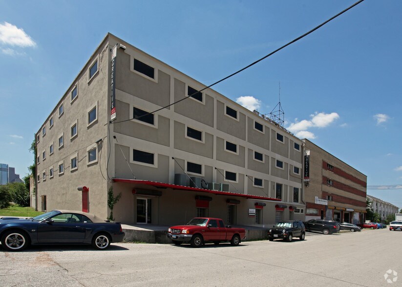 More Photos Of 812 Live Oak St, Houston Office For Sale