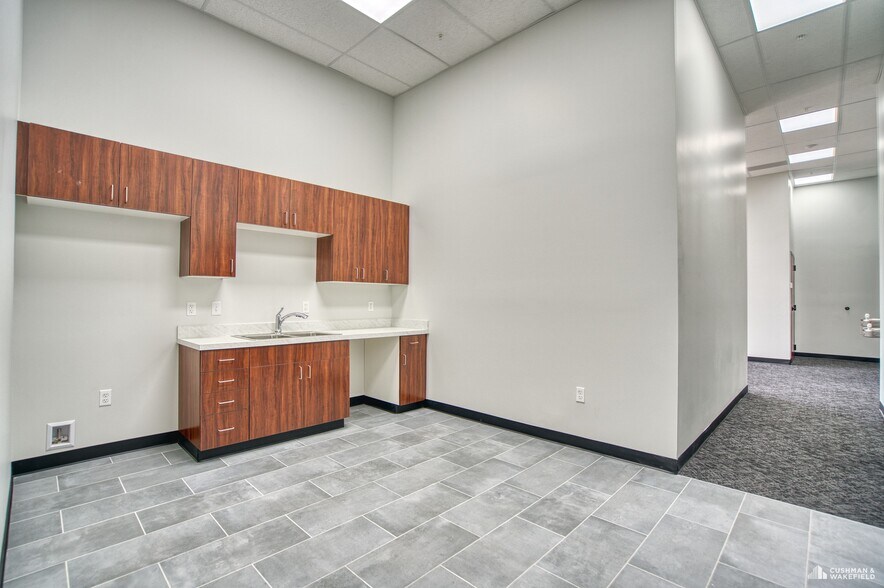 More Photos Of 1804 SE Frontage Rd, Fort Collins Industrial For Sale