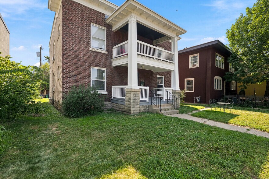 More Photos Of 2641 Lyndale Ave S, Minneapolis Apartments For Sale