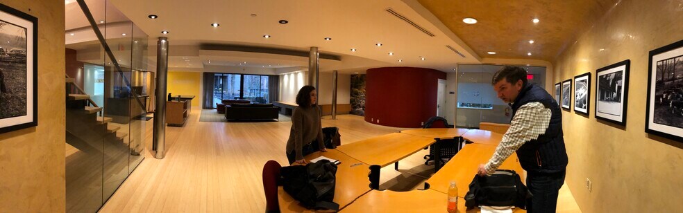 More Photos Of 1266 Manning Pky, Powell Office For Lease