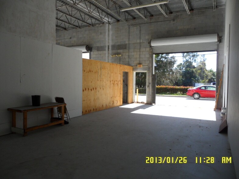 More Photos Of 845 Pop Tilton Pl, Jensen Beach Warehouse For Lease