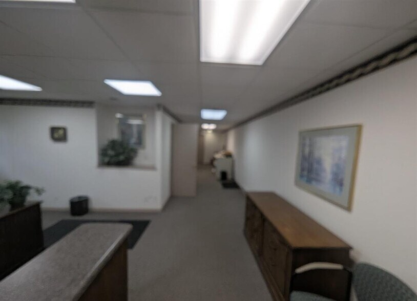 More Photos Of 533 W Main St, Princeville General Retail For Sale