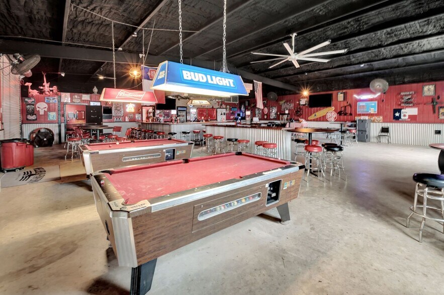 More Photos Of 23404 NW Zac Lentz Pky, Victoria General Retail For Sale