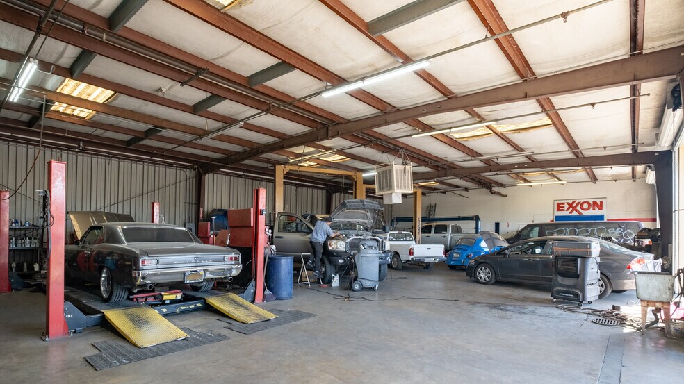 More Photos Of 281 W Merced St, Dinuba Freestanding For Sale