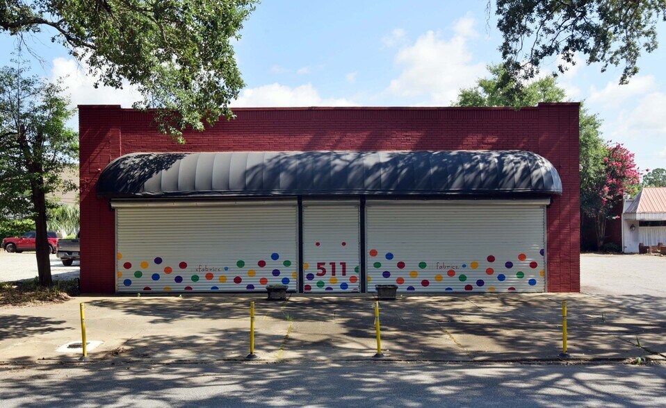 More Photos Of 511 W Broad Ave, Albany General Retail For Sale