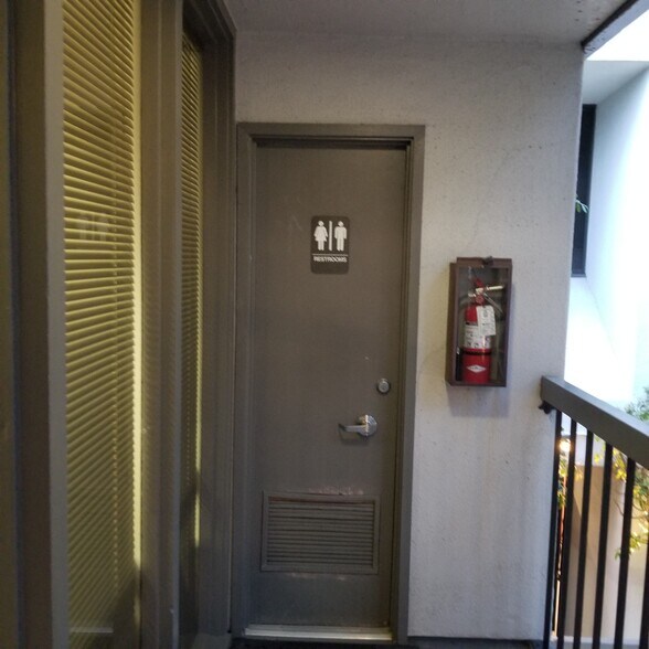 More Photos Of 363 San Miguel Dr, Newport Beach Office For Lease