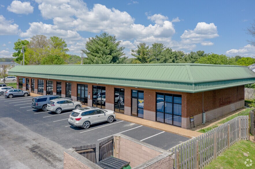 More Photos Of 4918 Main St, Spring Hill Storefront Retail Office For Sale