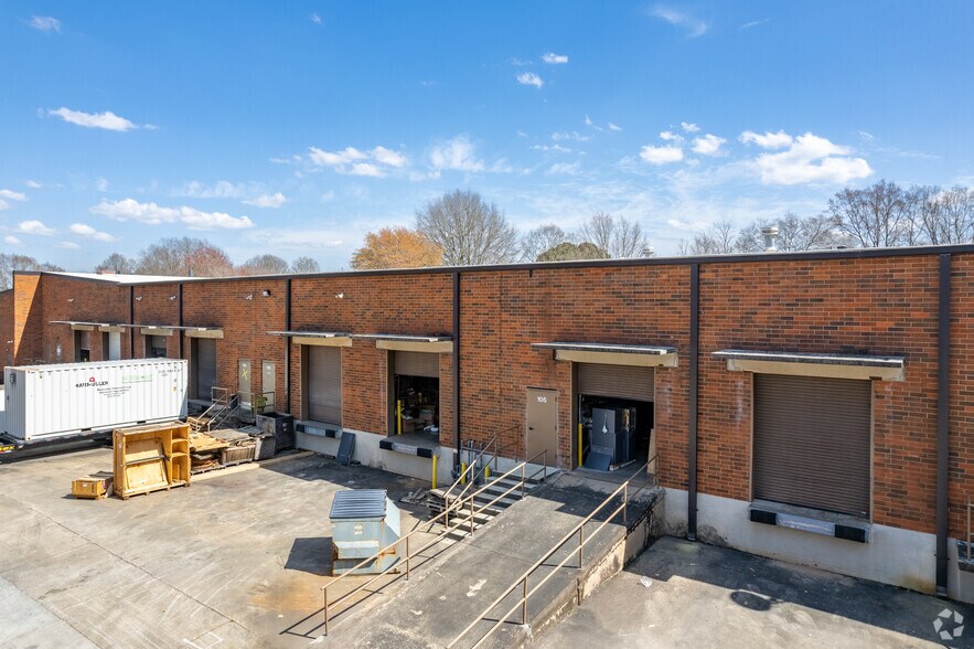 More Photos Of 1555 Oakbrook Dr, Norcross Light Distribution For Lease