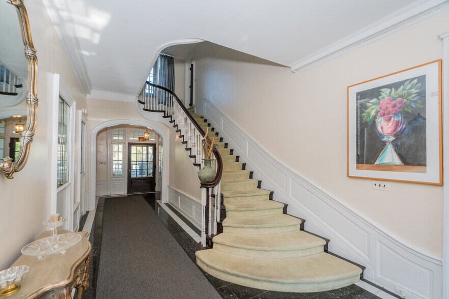 More Photos Of 2255 Ballston Ave, Saratoga Springs Restaurant For Sale