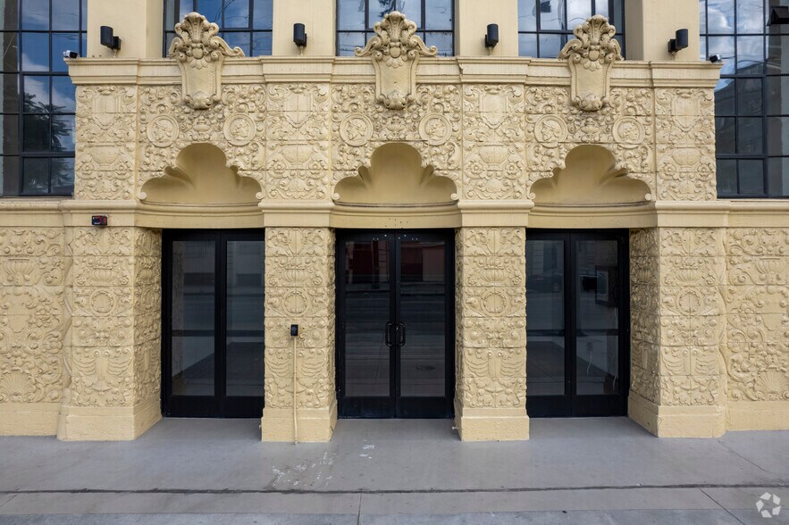 More Photos Of 200 N San Fernando Rd, Los Angeles Apartments For Lease