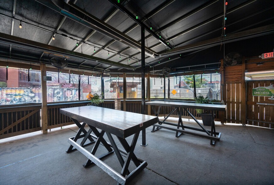 More Photos Of 3248 Blackwood Dr, Nashville Bar For Sale