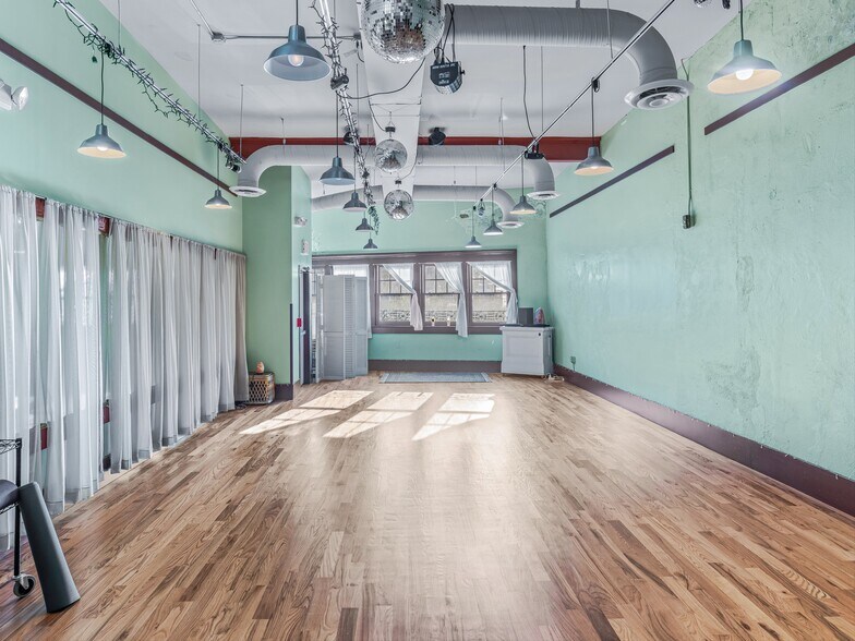 More Photos Of 114 N Lexington Ave, Asheville Restaurant For Lease