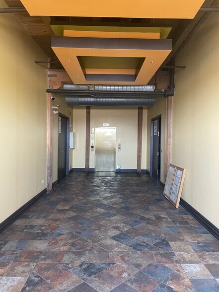 More Photos Of 4830 W 16th St, Cicero Distribution For Sale