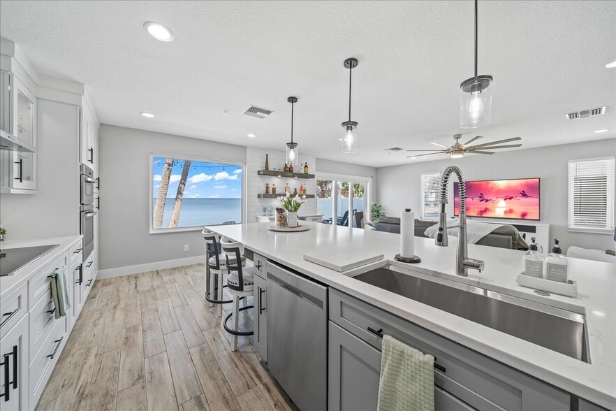 More Photos Of 2225 S Washington Ave, Titusville Office Residential For Sale