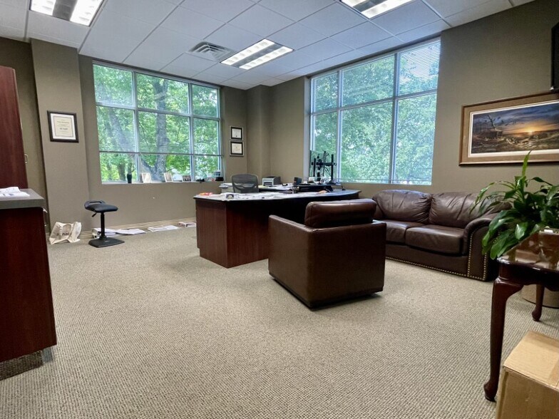 More Photos Of 5704 Euper Ln, Fort Smith Loft Creative Space For Sale