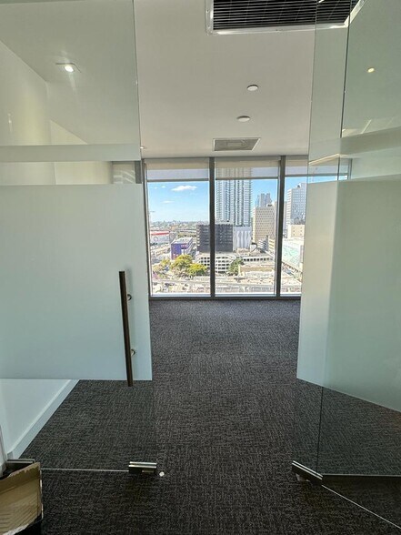 More Photos Of 150 SE 2nd Ave, Miami Coworking Space