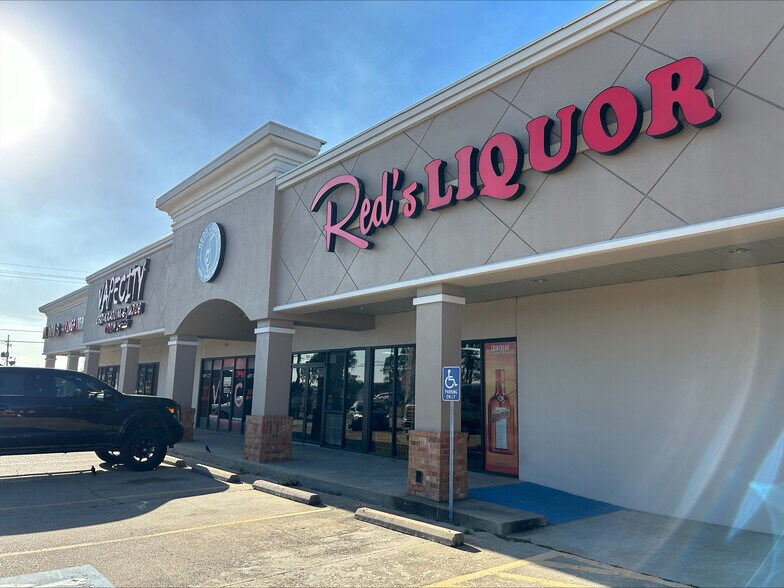 Primary Photo Of 2828 Highway 365, Nederland Storefront Retail Office For Lease