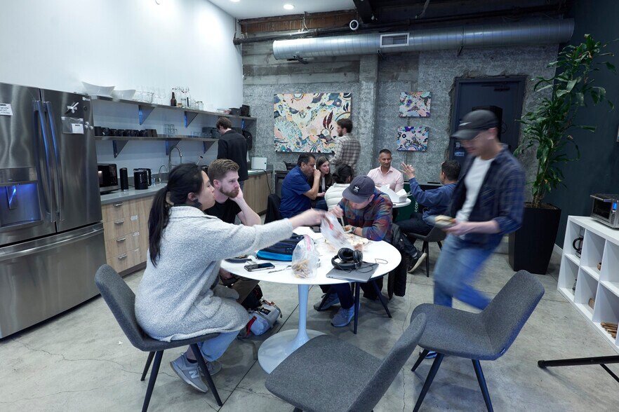 More Photos Of 1528 Webster St, Oakland Office For Lease