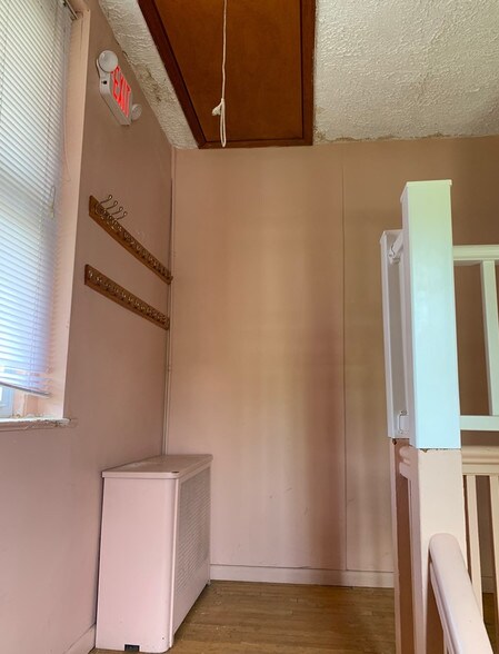 More Photos Of 238 Berkeley Ave, Newark Daycare Center For Sale