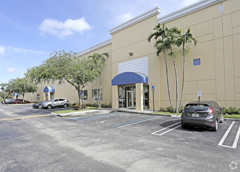 More Photos Of 6000 NW 97th Ave, Doral Manufacturing For Lease