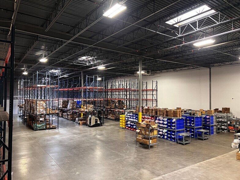 More Photos Of 13250 E Smith Rd, Aurora Warehouse For Lease
