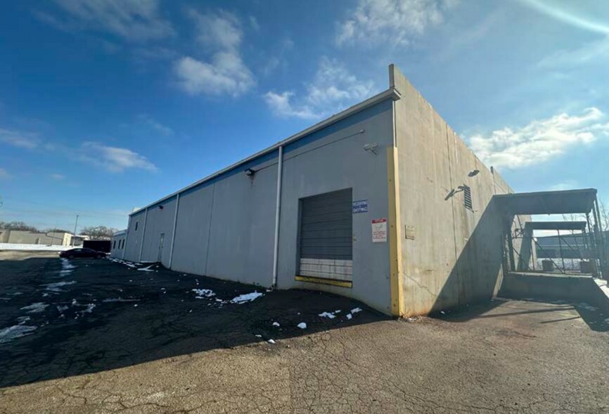 More Photos Of 901 N Main St, Miamisburg Warehouse For Sale