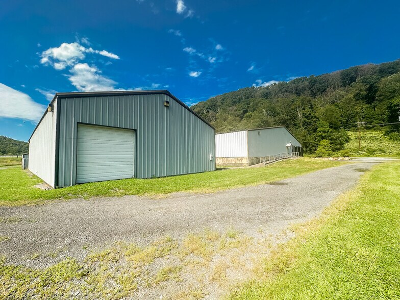 More Photos Of 38 Industrial Rd park, Renovo Industrial For Sale