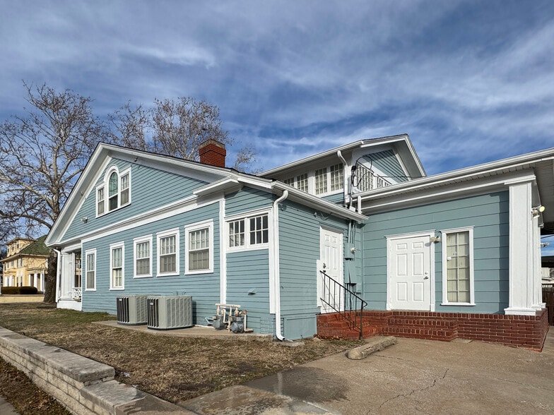 More Photos Of 1521 S Denver Ave, Tulsa Office For Sale