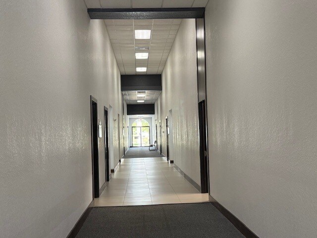 More Photos Of 10491 Six Mile Cypress Pky, Fort Myers Coworking Space