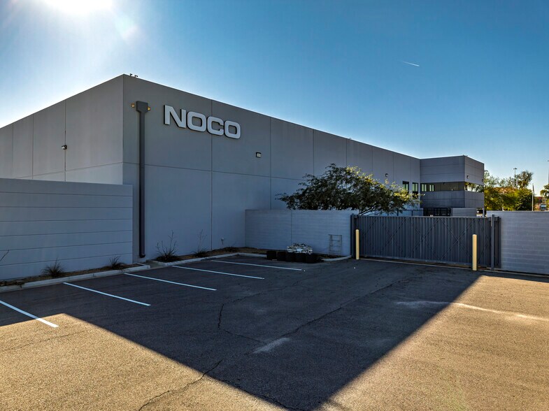 More Photos Of 7300 W Boston St, Chandler Warehouse For Lease