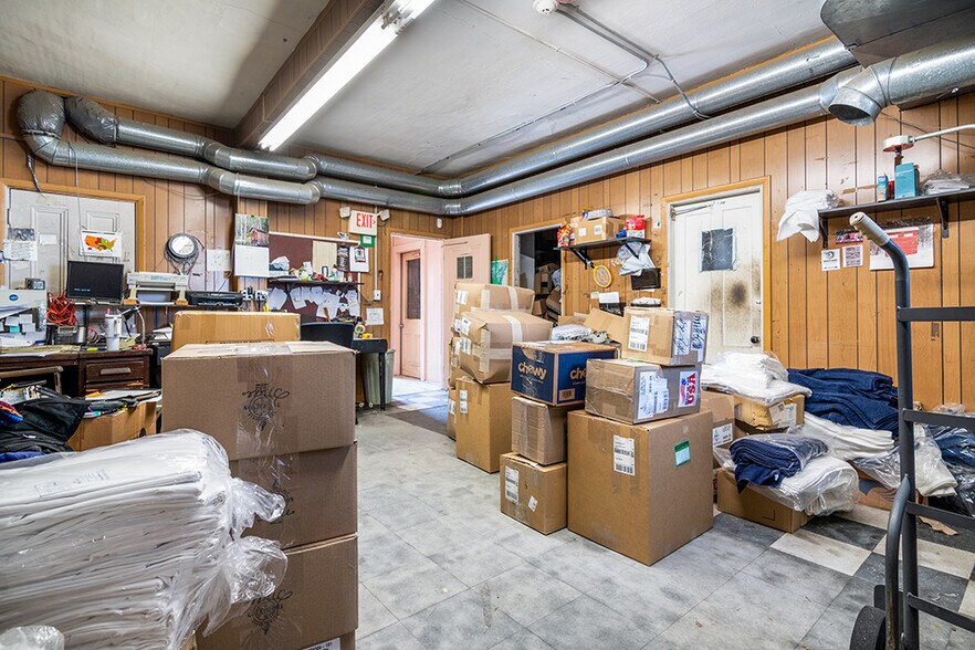 More Photos Of 12 Factory St, West Warwick Light Distribution For Sale