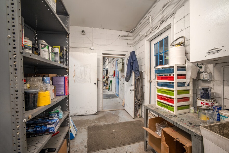 More Photos Of 20785 Orchard Lake Rd, Farmington Hills Warehouse For Sale