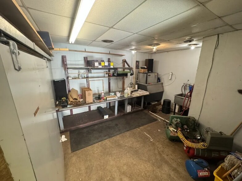 More Photos Of 1010 N Virginia Ave, Oklahoma City General Retail For Sale