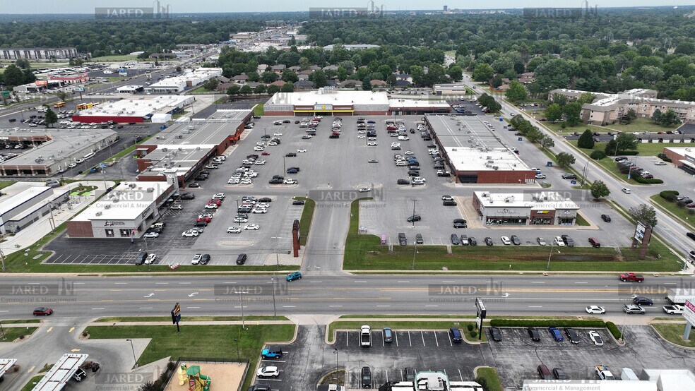 Primary Photo Of 303-321 E Battlefield St, Springfield Unknown For Lease