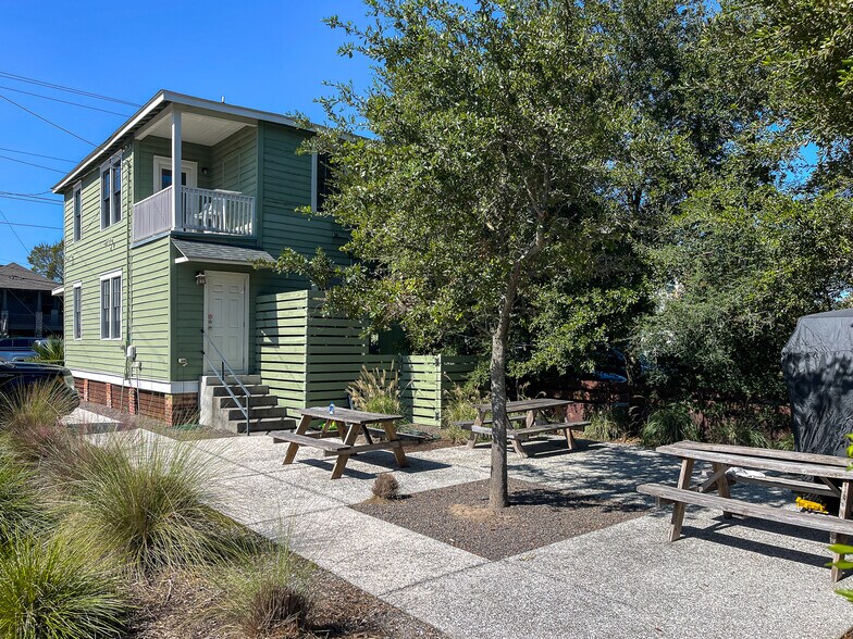 More Photos Of 716 Meeting St, Charleston Storefront Retail Residential For Lease