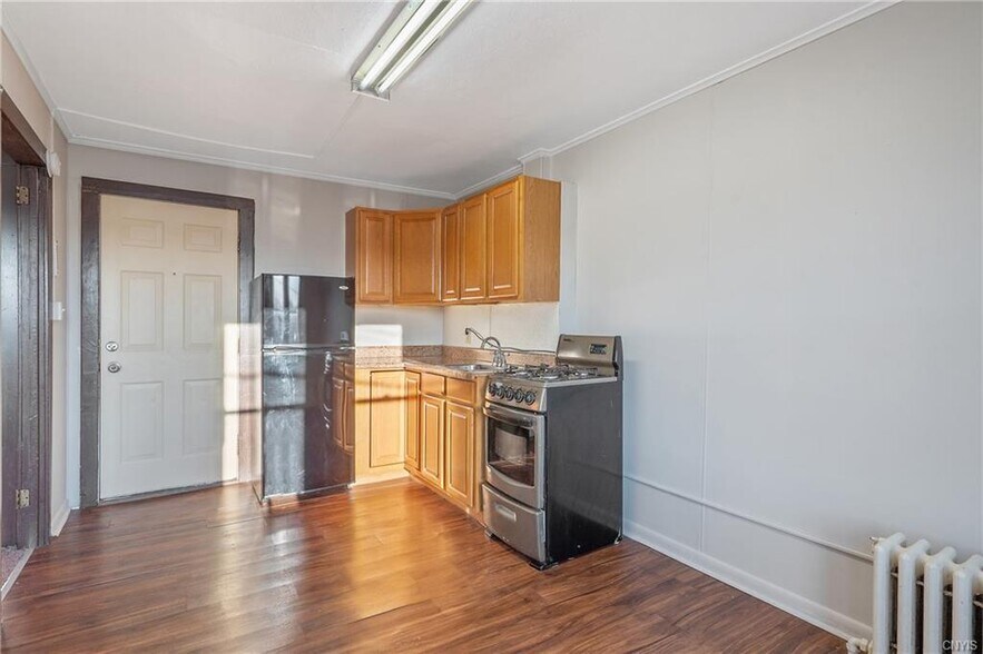 More Photos Of 5-7 N 2nd St, Fulton Storefront Retail Office For Sale