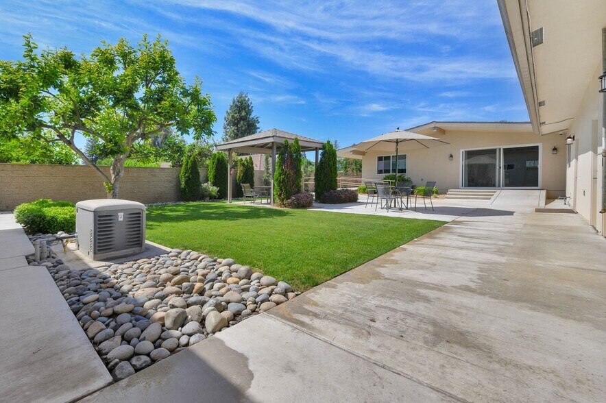 More Photos Of 1419 W Bullard Ave, Fresno Congregate Senior Housing For Sale